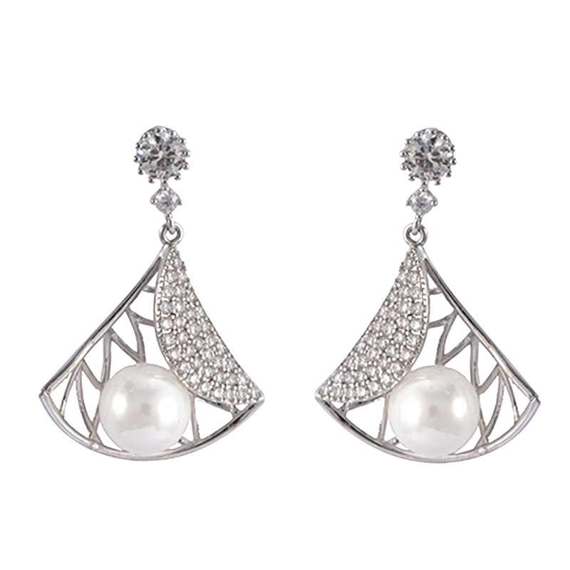in-stock fan shape with cubic zirconia and pearl earring