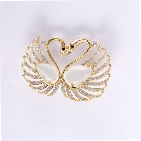 Swan Brooch Available $3.7-4.2