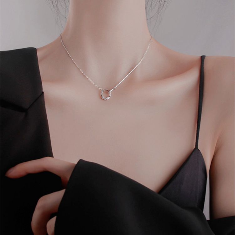 How women choose jewelry - practical articles